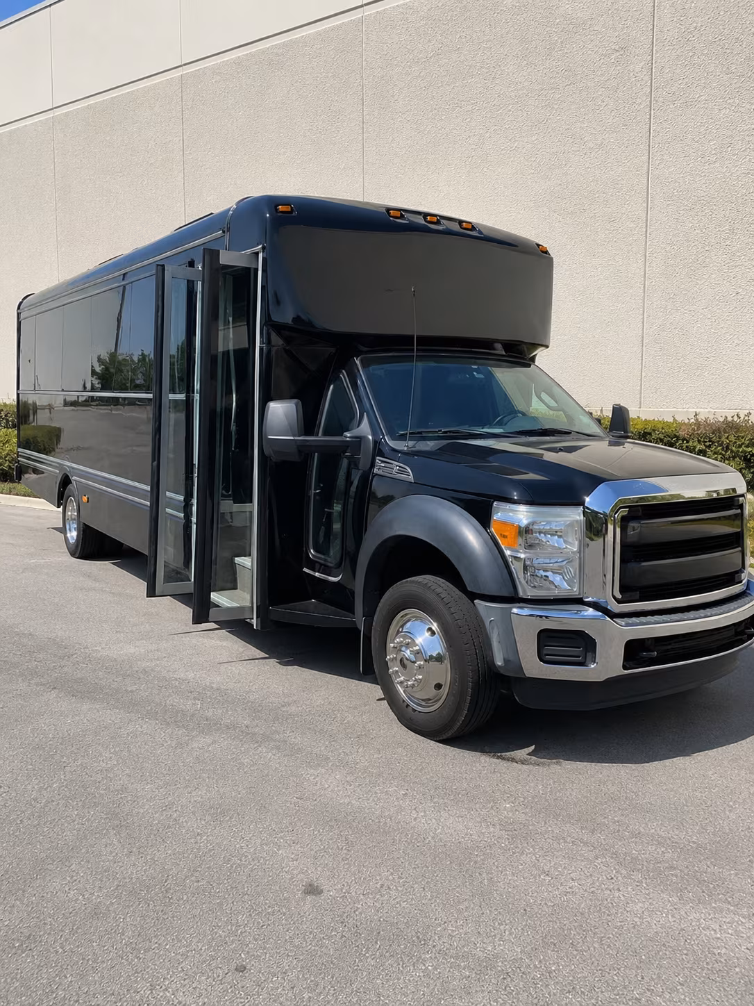 let a party bus make the ride part of the concert experience